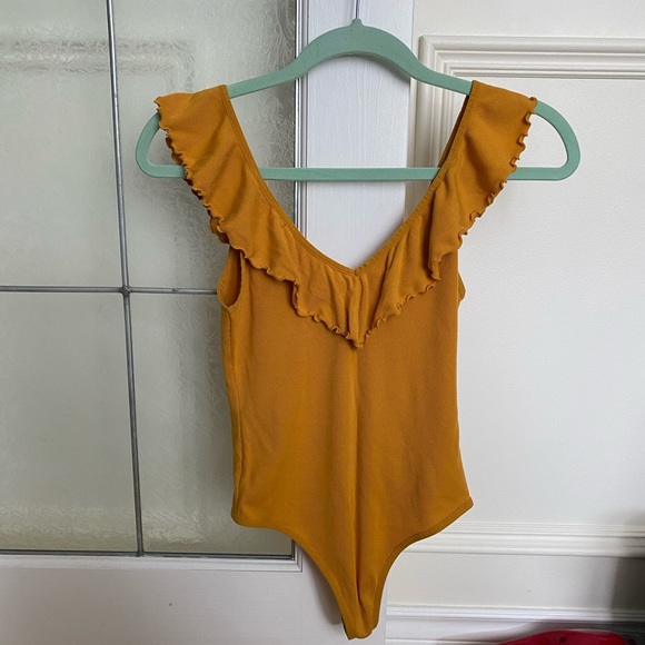 Aritzia Wilfred Danette Bodysuit - Picture 2 of 4